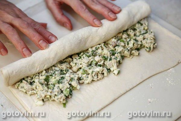 Булочки-завитки з куркою та яйцем