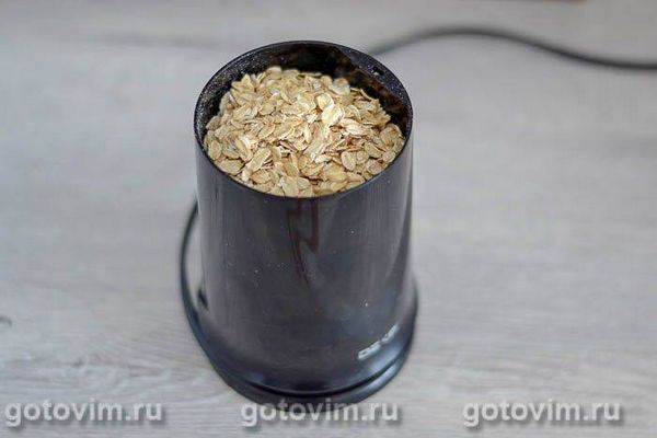 Вівсяноблин на молоці з бананом і волоськими горіхами