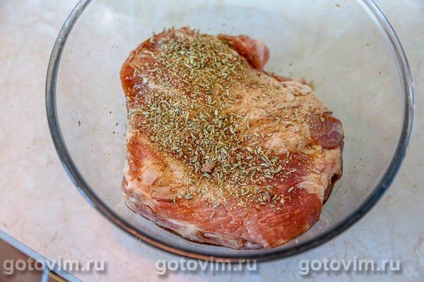 Запечене м'ясо зі сливовим соусом
